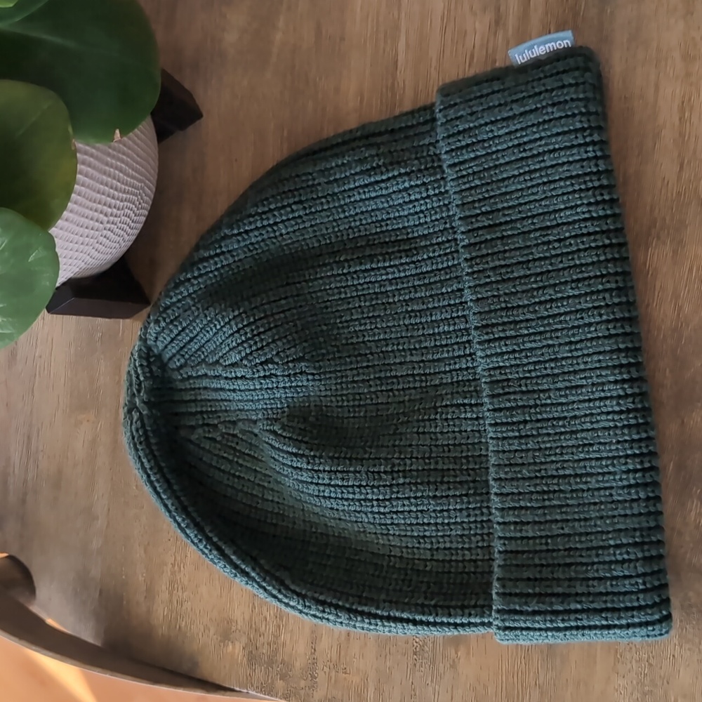 NWOT Lululemon Ribbed Merino Wool- Blend Knit Beanie Hat